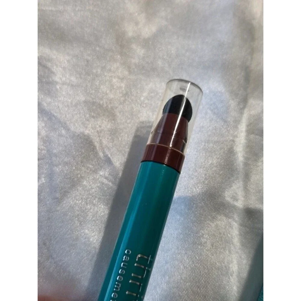 Thrive Infinity Waterproof Eyeshadow Stick - Tai (warm cranberry matte)